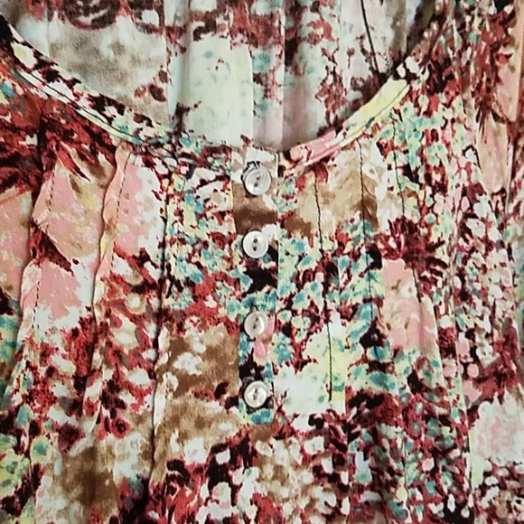 Lush High/low multicolor top - Picture 3 of 5